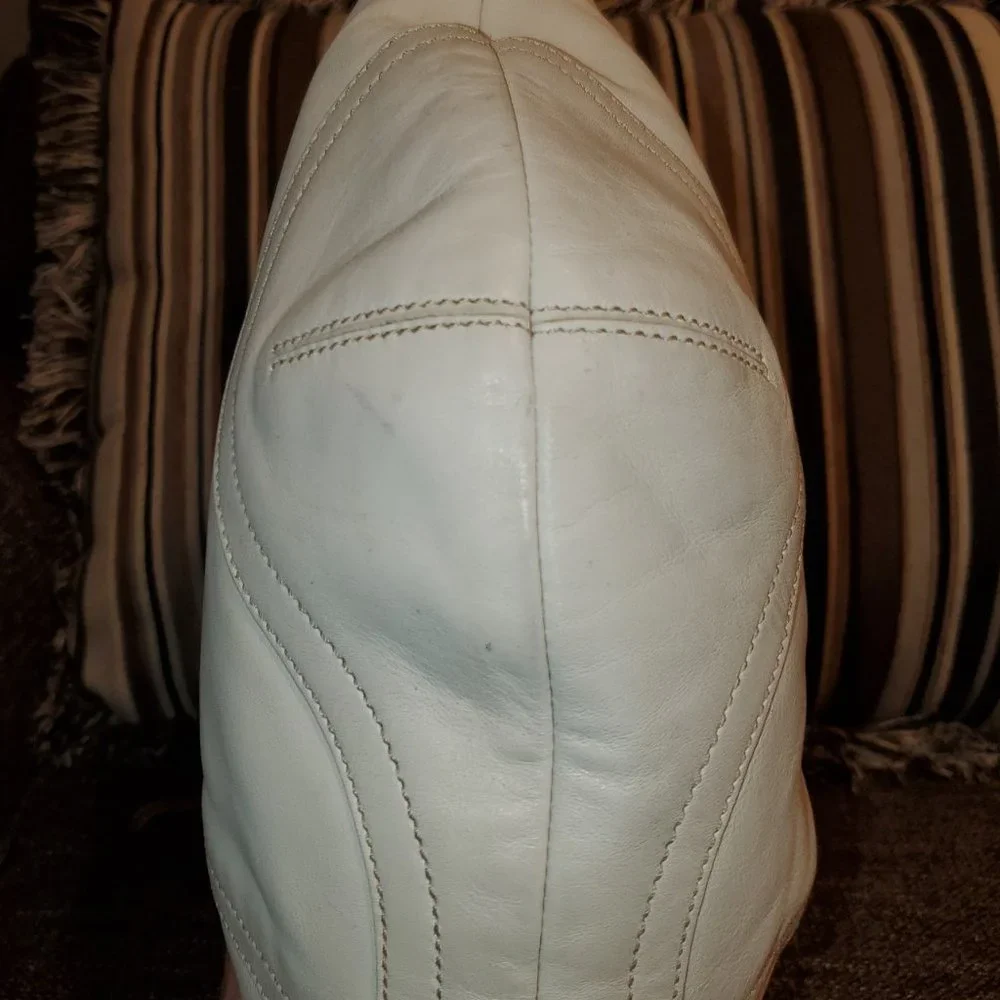 EUC Coach hobo bag - Picture 9 of 9